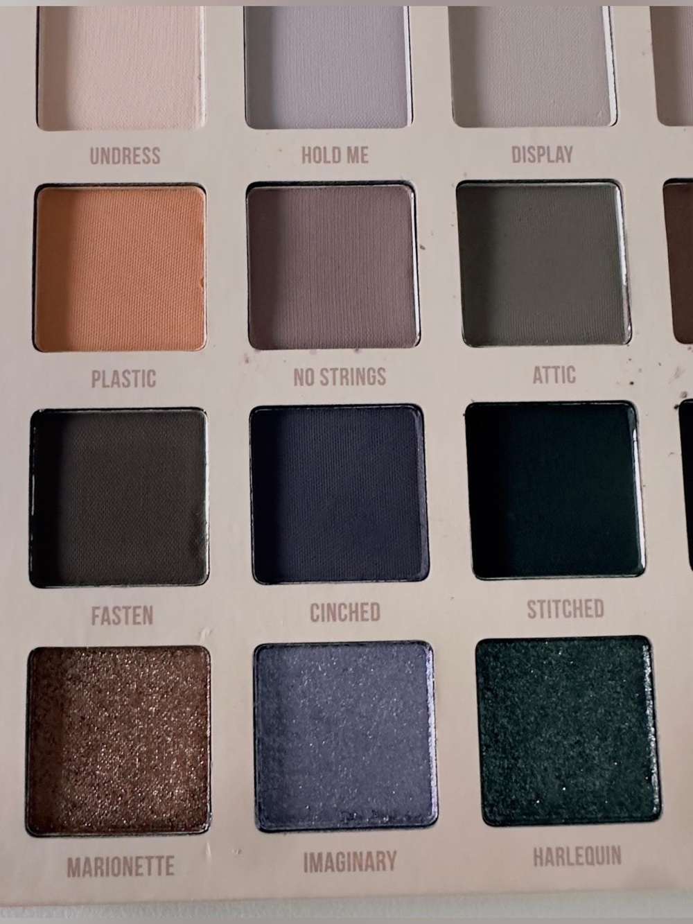 Blend Bunny Cosmetics The Dollhouse Eyeshadow Palette - Picture 5 of 10